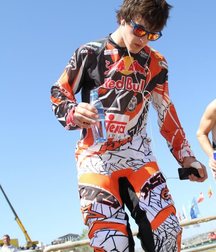 Bikers in leather and boots 2 5dd8d99b22cbb.jpg
