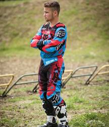 Bikers in leather and boots 2 5dd8d9b5775e8.jpg