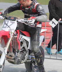 Bikers in leather and boots 2 5dd8d9ba991d1.jpg