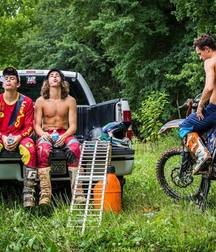 Bikers in leather and boots 2 5dd8d9bf87f28.jpg