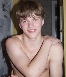 Cute Andrew 5dd93ef5ada85.jpg