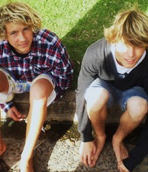 Highschool beauties 5dd9f9eb7bbd2.jpg