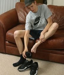 Sniff and lick our feet 5dda9abdce0c0.jpg