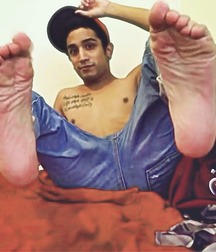 Soles for to lick 5ddaa5a7dbb03.jpg