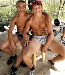 Twinks 211 5ddbefa7c0453.jpg