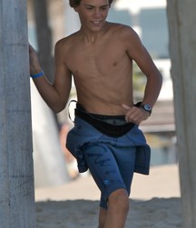 Twinks 212 5ddc4dcc583ec.jpg