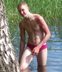 Twinks 212 5ddc4deccbe22.jpg