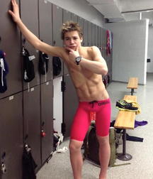 Boy bodies perfect 5ddc53696e8b1.jpg