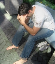 Hot boys barefoot 5ddc764bee67f.jpg