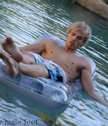 Hot boys barefoot 5ddc76518ed41.jpg