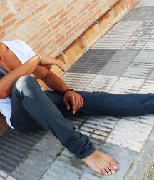 Hot boys barefoot 5ddc7736338b9.jpg