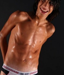 Extraordinary pretty boys 5ddd816aa3092.jpg