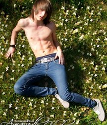 Extraordinary pretty boys 5ddd819c2619a.jpg