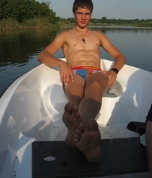 Worship the boys feet 5 5ddd895420ded.jpg