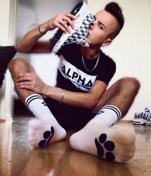 Sweaty socks 5ddecf396fdaa.jpg