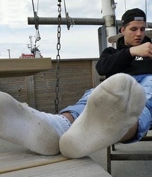 Sweaty socks 5ddecf406f403.jpg