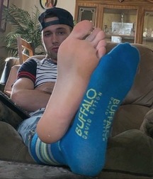 Sweaty socks 5ddecf579cb0a.jpg