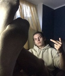 Sweaty socks 5ddecf63401ca.jpg