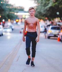 Sixpack boys 5dded07ee0c5f.jpg