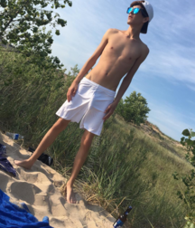 Amazing boy beauties 4 5ddf3a447a460.png