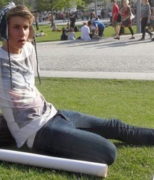 Boys in skinny jeans 5de038f95fb1f.jpg