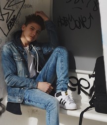 Boys in skinny jeans 5de038fd0a24e.jpg