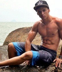 Twinks 214
