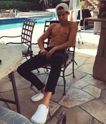 Glory of twinks 5de2eeeb1d447.jpg