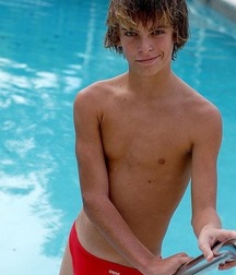 Glory of twinks 5de2eeec9495c.jpg