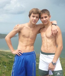 Glory of twinks 5de2ef09a8f20.jpg