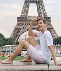 Sneaker sox and barefoot 5de3cf315cd30.jpg
