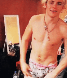 Beauties and athletes 5de3d2523614c.gif