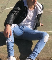 Beauties and sport boys 5de3db3b40a6d.jpg