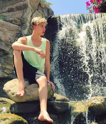 Beauties and sport boys 5de3db41bc326.jpg