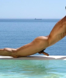 Beach hunks 5de590741f657.jpg