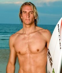 Beach hunks 5de590be5fa39.jpg