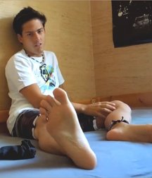 Sexy dicks and barefoot 5de6589287de5.jpg