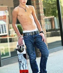 Skater boys 5de65cdd34f20.jpg