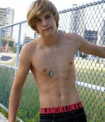 Skater boys 5de65cdea5218.jpg
