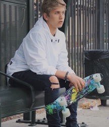 Skater boys 5de65cfc56c5b.jpg