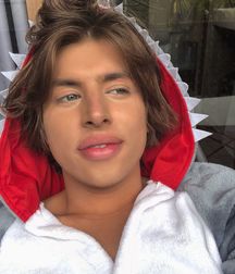 Amazing cute Sascha 5de94f71b7447.jpg
