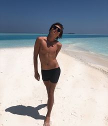 Amazing cute Sascha 5de94f7c4d459.jpg