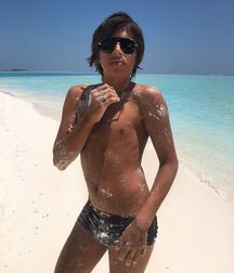 Amazing cute Sascha 5de94f7f2d553.jpg