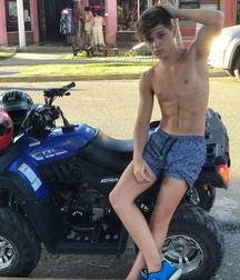 Twinks 217 5dea60ca51a10.jpg