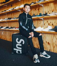 Sneaker cuties 5dea83a06adb1.jpg