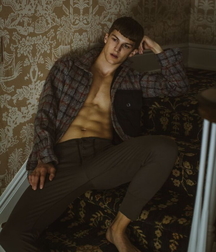 Barefoot boys 17 5deac3cf815a3.jpg