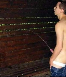 Twinks giving golden rain 5dead14f85c3e.jpg