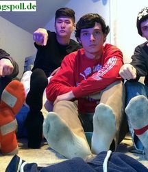 Skater feet 2 5deb9ed969d5f.jpg