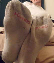 Worship boys smelly feet 5debc9041041e.jpg