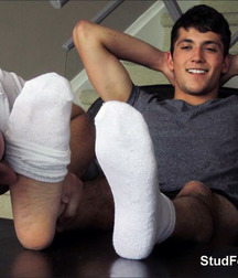 Worship boys smelly feet 5debc9258404f.jpg